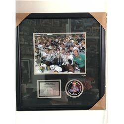 LIMITED EDITION MEMORIAL CUP CHAMPS CUSTOM FRAME SIGNED BY DALE HUNTER