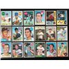 Image 1 : VINTAGE BASEBALL CARD LOT