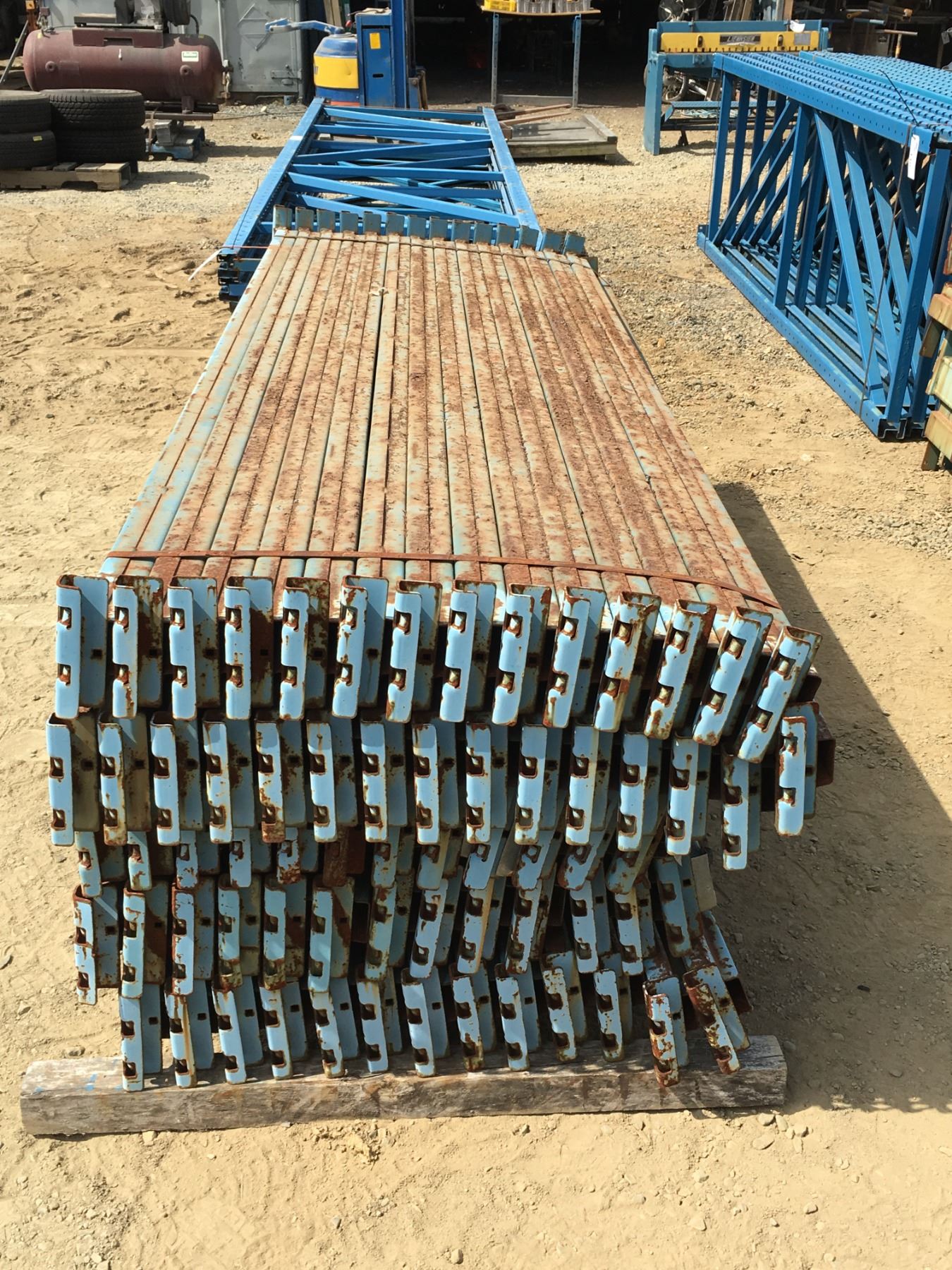 GROUP OF MASTO RACK PALLET RACKING-UPRIGHTS AND BEAMS (BLUE)