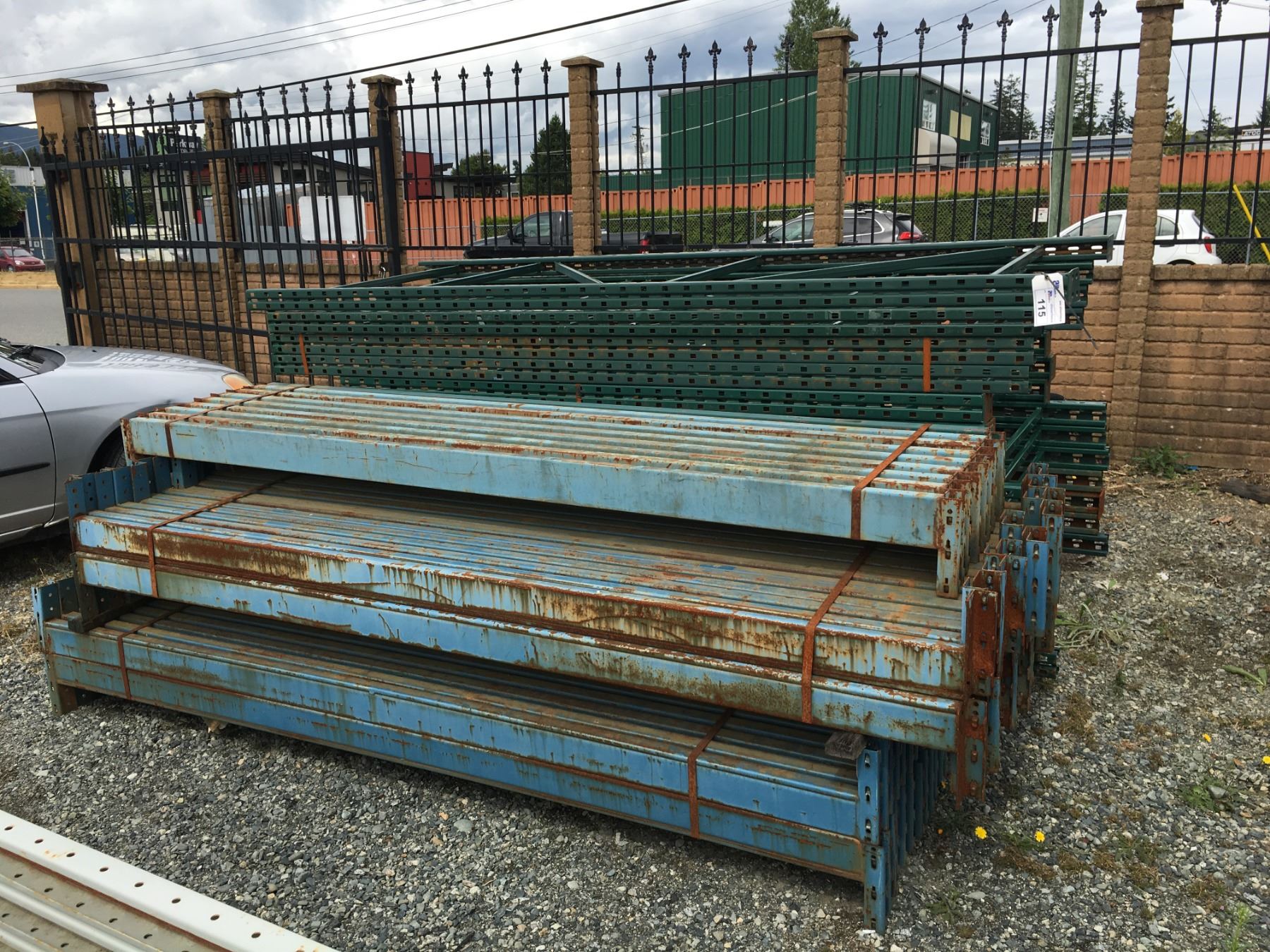 GROUP OF REDI RACK PALLET RACKING-UPRIGHTS AND BEAMS (BLUE/GREEN)