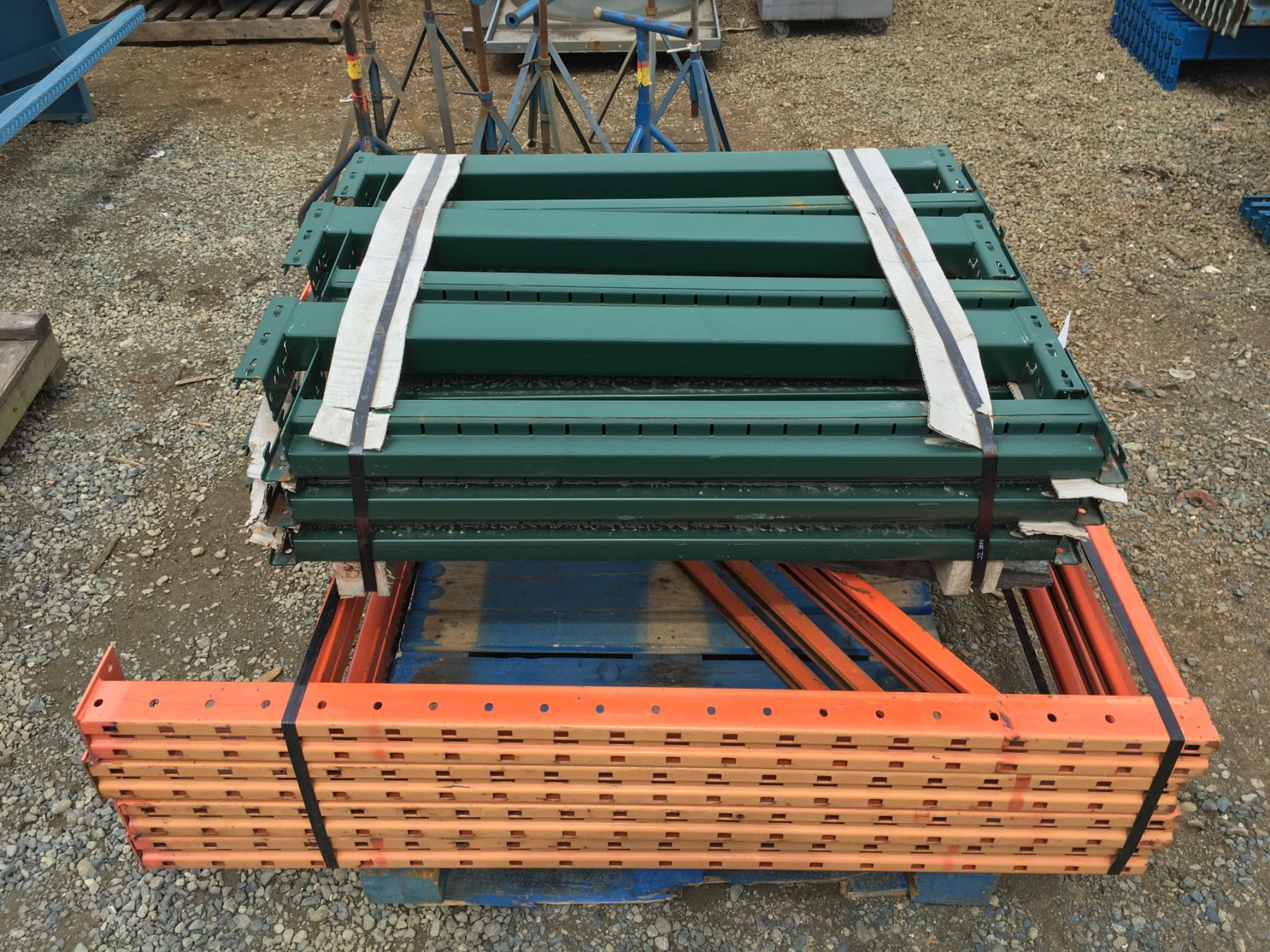 GROUP OF REDI-RACK SHELF/PALLET RACKING UPRIGHTS & BEAMS (ORANGE AND GREEN)