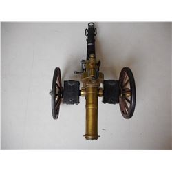 REPRODUCTION GATLING GUN