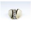 Image 1 : Contemporary Diamond Ring