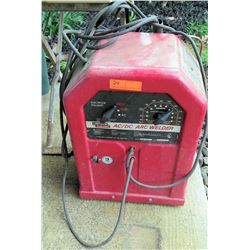 Lincoln Electric Single Phase 60 Hertz AC/DC Arc Welder