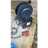 Image 2 : English 12V-DC Non-Commercial Fuel Pump w/ Hose & Nozzle