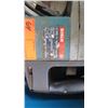 Image 3 : Bosch 11 202 1-1/2" Rotary Hammer 450 RPM Drilling Capacity in Case