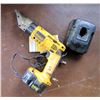 Image 1 : DeWalt 14.4V Cordless Swivel Head Shear Tool