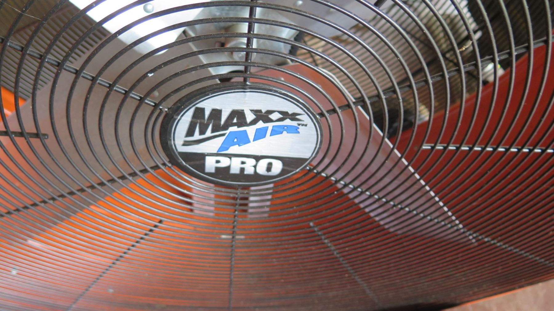 Max Air Pro Industrial Round Shop Fan On Wheels Max Air Pro Industrial Round Shop Fan On Wheels