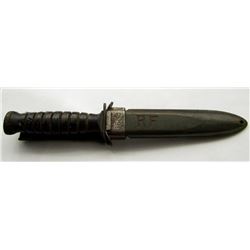 WWII US M3 TRENCH KNIFE CAMILLUS & US M8 SCABBARD