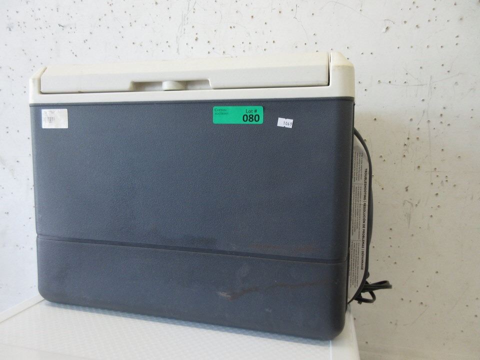 12 Volt 40 Quart Coleman Cooler