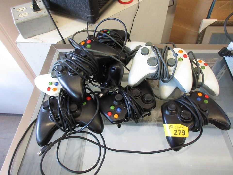 10 Xbox 360 Wired Controllers