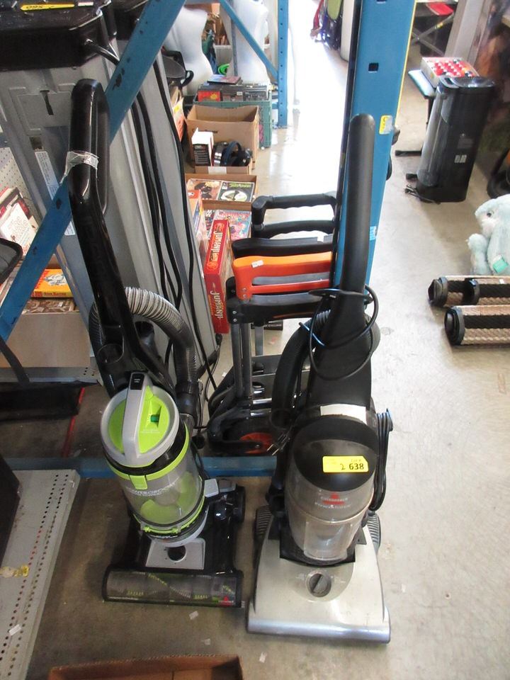 closest vacuum cleaner store