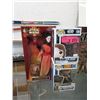 Image 1 : 2 Star Wars Funko Pops & Queen Amidala Figurine