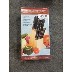 KNIFE SET AND BLOCK