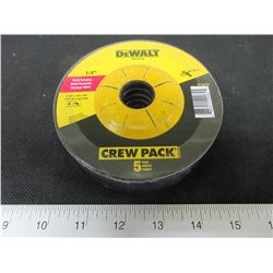 New DeWalt Metal Grinding Disk 4- 1/2" x 1/4 x 7/8 / Crew Pack of 5.