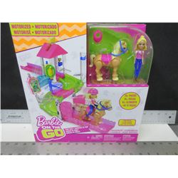 New Barbie on the Go / motorized 15 pieces / Pony Walks