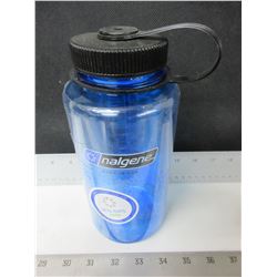 New Nalgene Water Bottle BPA/BPS free made in the USA dishwasher safe