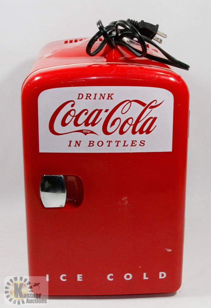 ORIGINAL COCACOLA MINI FRIDGE