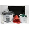 Image 1 : KITCHEN LOT, INCLUDES MINI HOT POT, RICE STEAMER