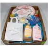 Image 1 : BOX W/BABY ITEMS INCL. NIGHT LIGHT,