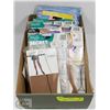 Image 1 : BOX W/NEW PANTYHOSE - BLACK & NATURAL