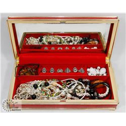 MIRRORED RED LEATHER JEWELRY BOX