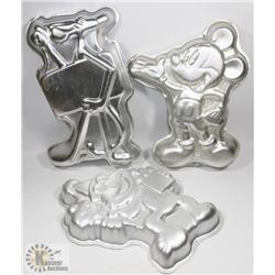 FLAT OF WILSON CAKE PANS