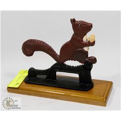 CAST IRON SQUIRREL NUT CRACKER.
