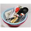 Image 1 : BOWLS AND COLANDER FULL OF NEW KITCHEN ITEMS