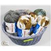 Image 1 : 9 BALLS SWANK ACRYLIC/WOOL YARN - CREAMS.