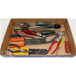 FLAT OF ASSORTED SCREWDRIVERS AND PLIERS
