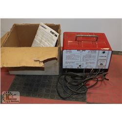 HEAVY DUTY 12V AUTO/MARINE BATTERY CHARGER