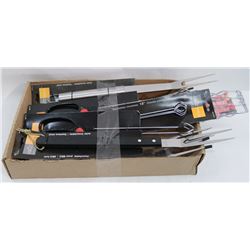 FLAT OF NEW KITCHEN UTENSILS