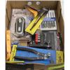 Image 1 : FLAT OF ASSORTED NEW TOOLS