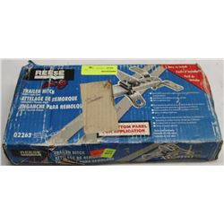 REESE LIGHT DUTY TRAILER HITCH