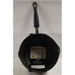KITCHENAID POT WITH POUR SPOUTS ON SIDE