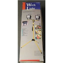 WORKLIGHT TWO 500 WATT LAMPS WITH STAND