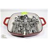 Image 1 : KITCHEN AID CAST IRON GRILLING DISH WITH CUTLERY