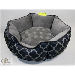 17" PLUSH PET BED