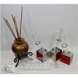 WALL MOUNTABLE FLOWER HOLDERS AND SCENT POT