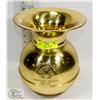 Image 1 : RED SKIN BRAND CHEWING TOBACCO BRASS SPITOON