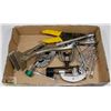Image 1 : FLAT OF TOOLS.