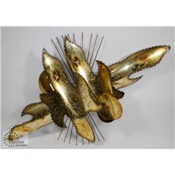 LARGE METAL ABSTRACT WALL DÉCOR