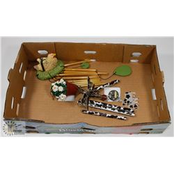 FLAT OF ASSORTED WIND CHIMES
