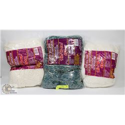3 BAGS OF 1LB  ASSORTED COLOR 100%  ACRYLIC YARN