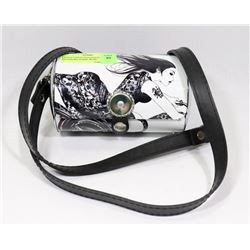 LITTLE EARTH HANDCRAFTED IN PITTSBURG PURSE WITH