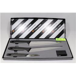 NEW FISKARS MODEL 6922 KNIFE SET MADE IN FINLAND