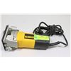 Image 1 : DEWALT HEAVY DUTY LAMINATE TRIMMER