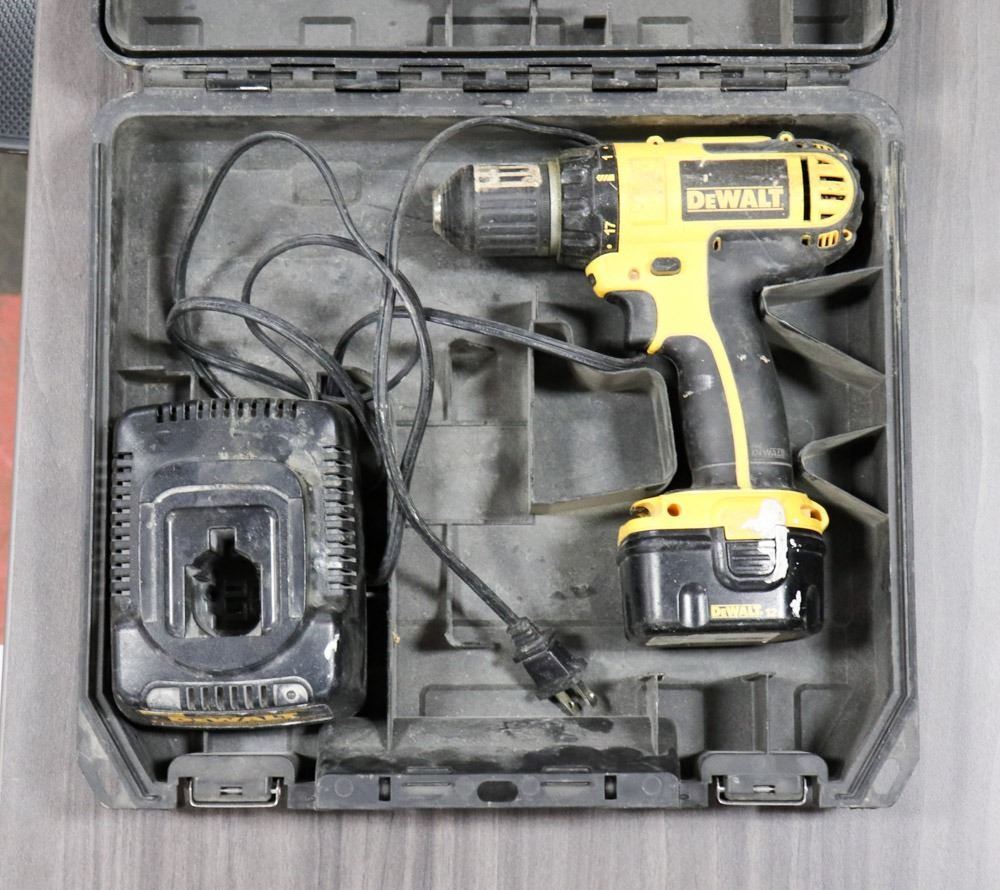 DRILL WITH CASE, DEWALT DC 742 3/8 CORDLESS DRILL