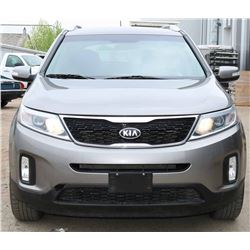 2015 KIA SORENTO LX